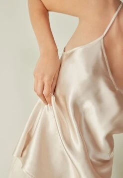 Intimissimi V NECK - Nachtwäsche Shirt - Seta -Intimissimi Verkäufe 5ea2c5040f0e4202b0c60f01222ec7e3