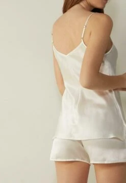 Intimissimi Verkäufe -Intimissimi Verkäufe f4660c39d38e42f2a45ecdaec2fe9653